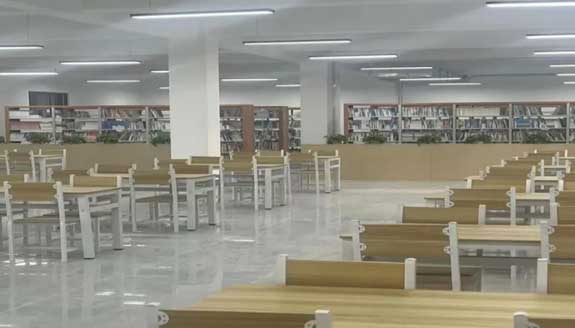 日照文理中等職業(yè)學(xué)校圖書閱覽室