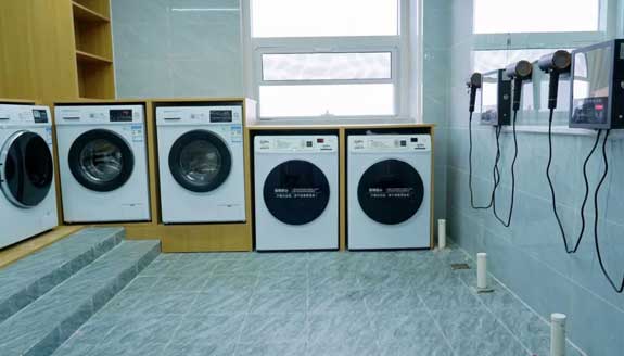 日照文理中等職業(yè)學(xué)校洗衣房