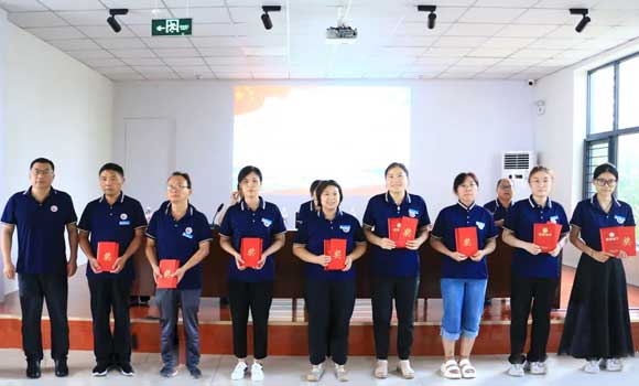 擁有核心教研團隊 擁有核心教研團隊