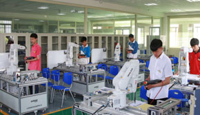 機(jī)器人實(shí)訓(xùn)基地